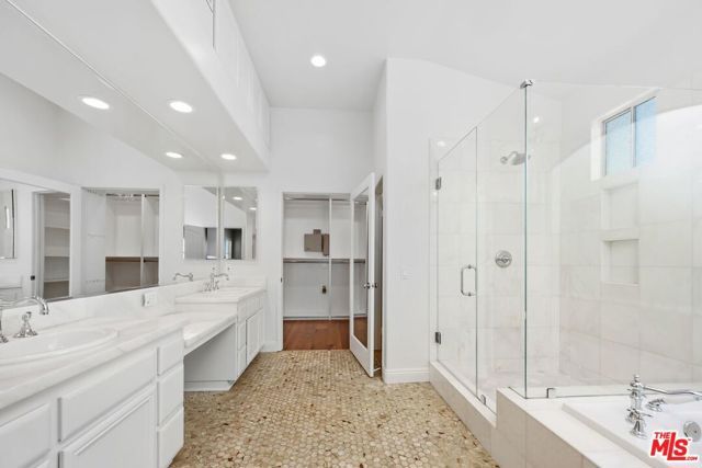 16778 Calle Arbolada, Los Angeles, CA 90272