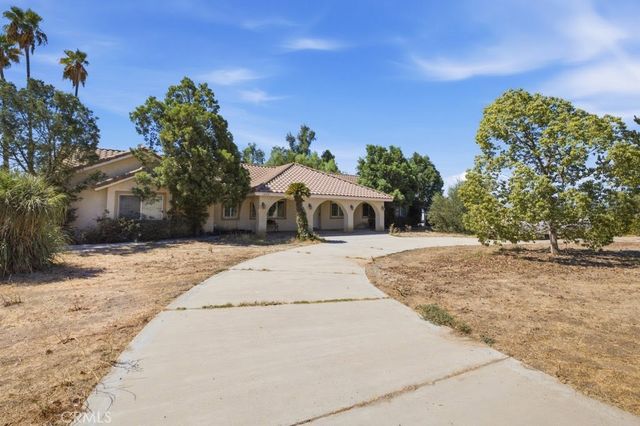 18551 Warren Road, Riverside, CA 92508