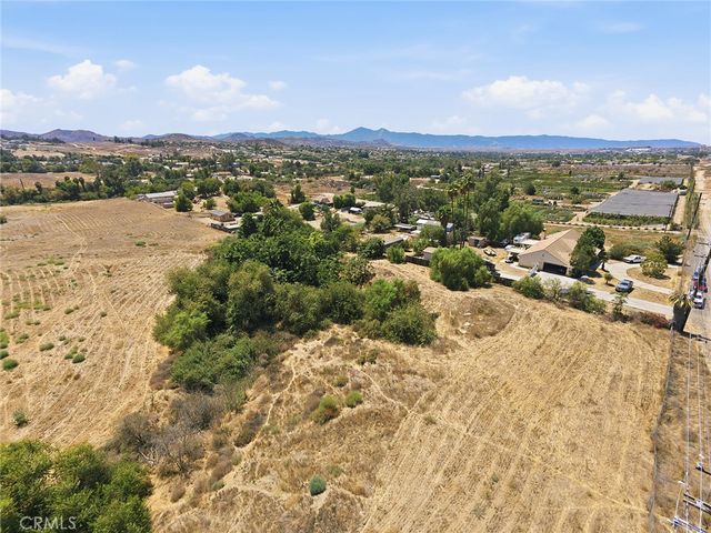 18551 Warren Road, Riverside, CA 92508