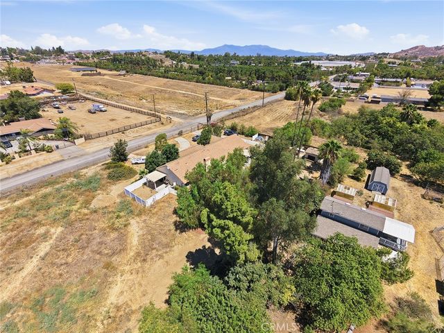 18551 Warren Road, Riverside, CA 92508