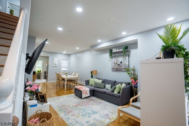 95 Mount Prospect Ave, Newark City, NJ 07104