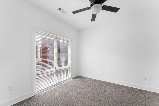 2704 Clifton Ave Apt 203, Nashville, TN 37209