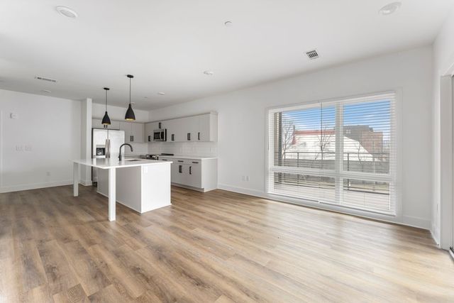 2704 Clifton Ave Apt 203, Nashville, TN 37209