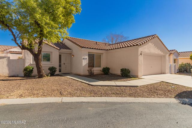 9880 N Western Sky Place, Tucson, AZ 85742