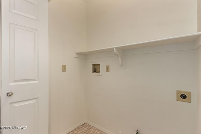 9880 N Western Sky Place, Tucson, AZ 85742