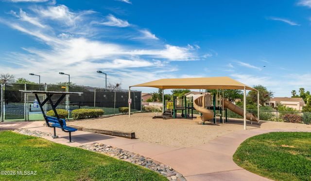 9880 N Western Sky Place, Tucson, AZ 85742