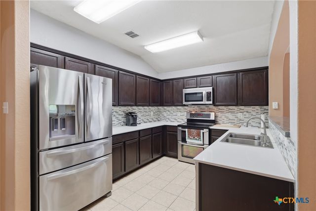 2414 Dove Crossing Drive, New Braunfels, TX 78130