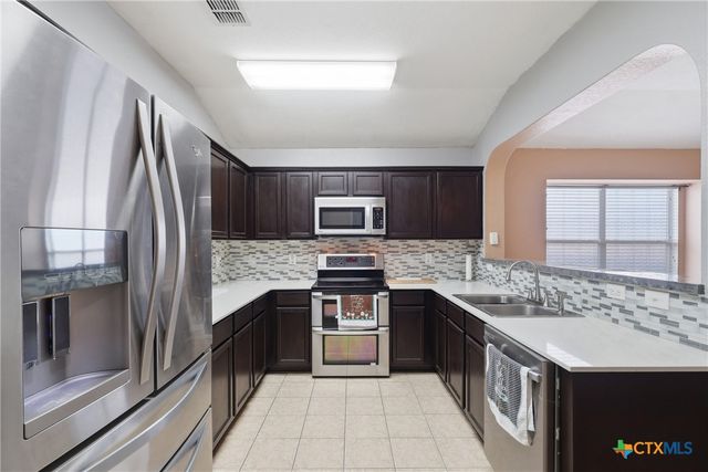 2414 Dove Crossing Drive, New Braunfels, TX 78130