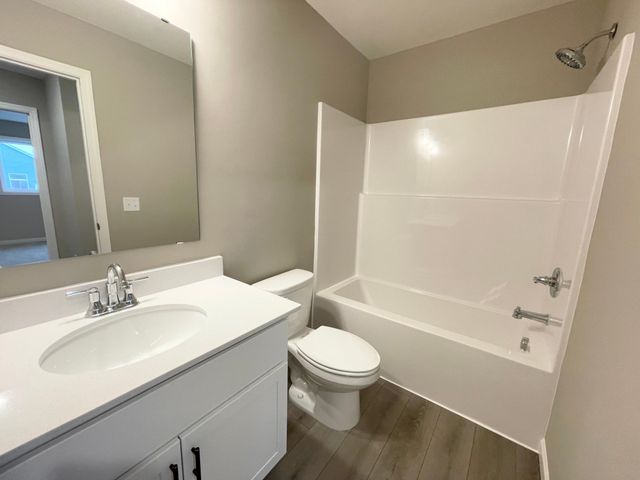 4670 199th Street N, Forest Lake, MN 55025