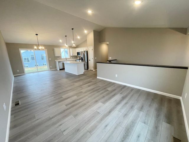 4670 199th Street N, Forest Lake, MN 55025