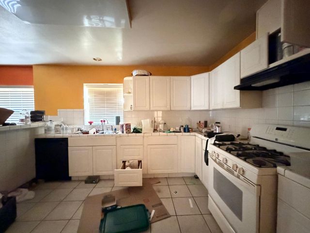 127 S Villa Avenue, Fresno, CA 93727