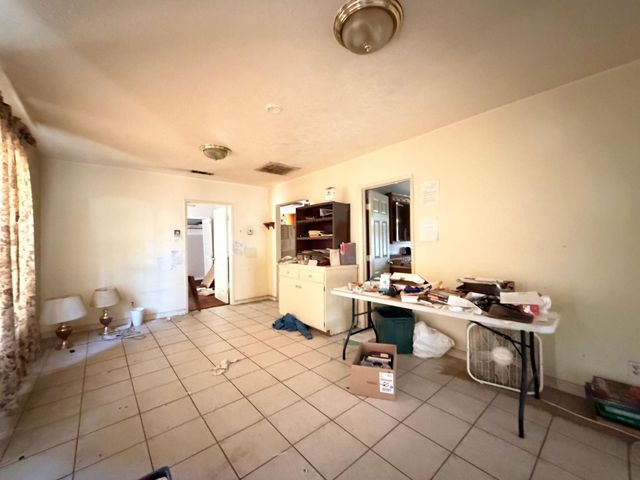 127 S Villa Avenue, Fresno, CA 93727