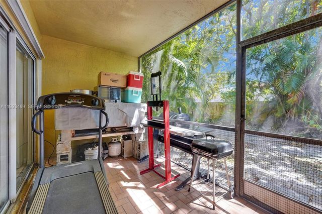 3592 NW 83rd Ln, Sunrise, FL 33351