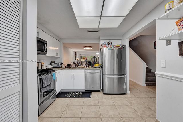 3592 NW 83rd Ln, Sunrise, FL 33351