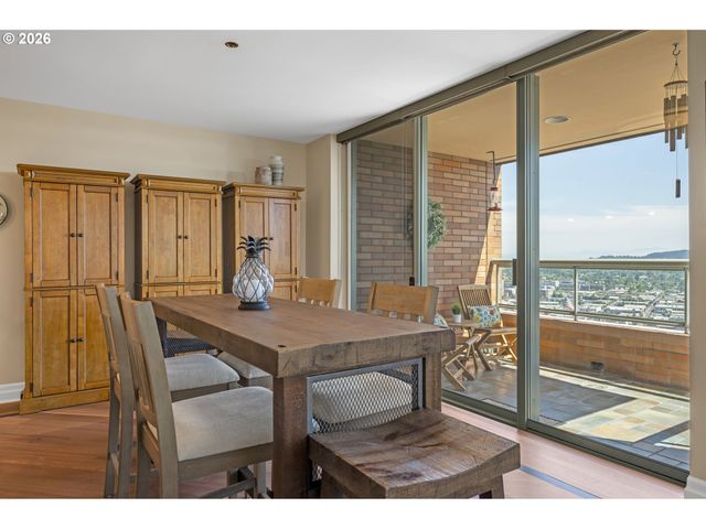 1414 Sw 3RD Ave 2802, Portland, OR 97201