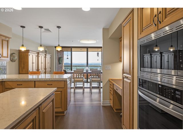 1414 Sw 3RD Ave 2802, Portland, OR 97201