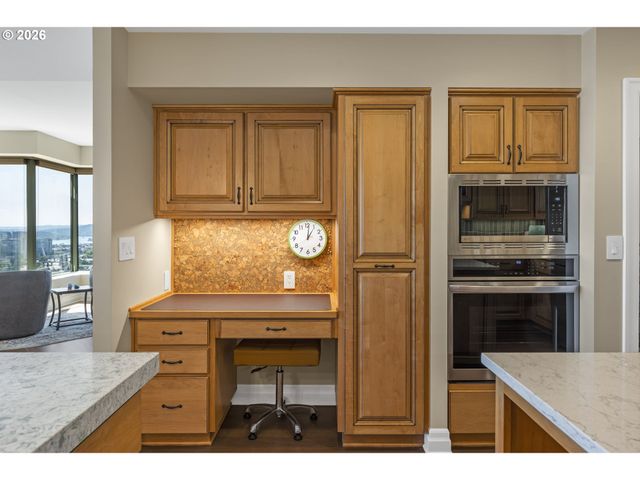 1414 Sw 3RD Ave 2802, Portland, OR 97201