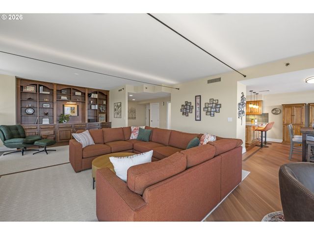1414 Sw 3RD Ave 2802, Portland, OR 97201