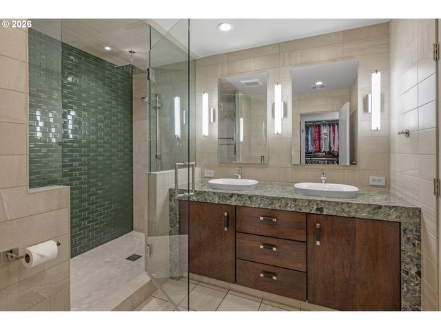 1414 Sw 3RD Ave 2802, Portland, OR 97201