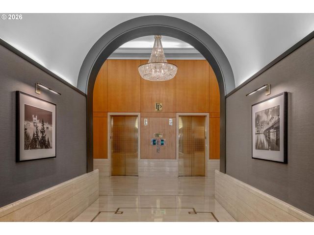 1414 Sw 3RD Ave 2802, Portland, OR 97201