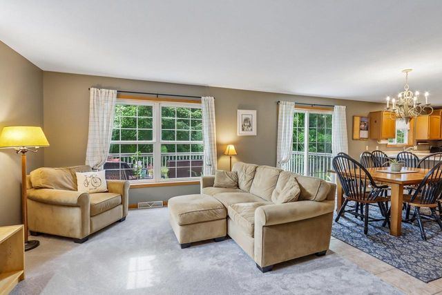 10 Black Stone Circle, Madison, WI 53719