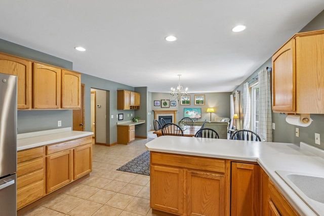 10 Black Stone Circle, Madison, WI 53719