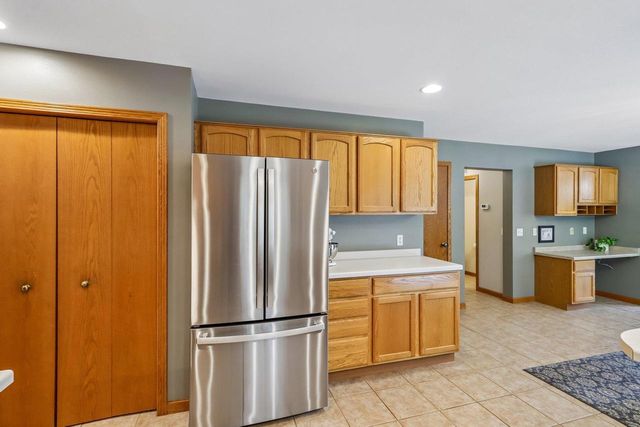 10 Black Stone Circle, Madison, WI 53719