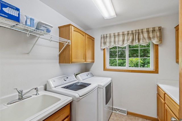 10 Black Stone Circle, Madison, WI 53719