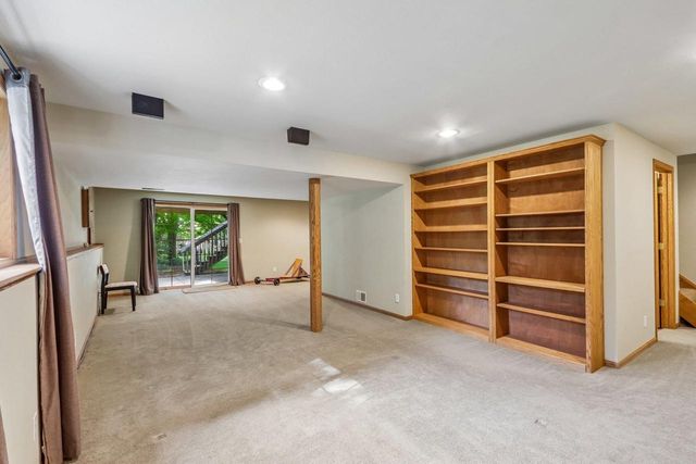 10 Black Stone Circle, Madison, WI 53719