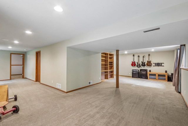 10 Black Stone Circle, Madison, WI 53719