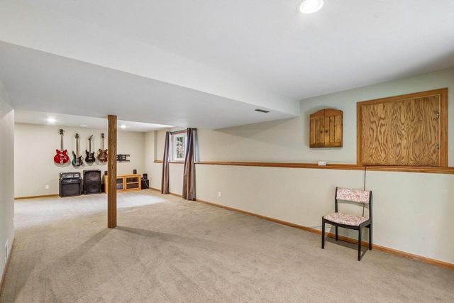 10 Black Stone Circle, Madison, WI 53719