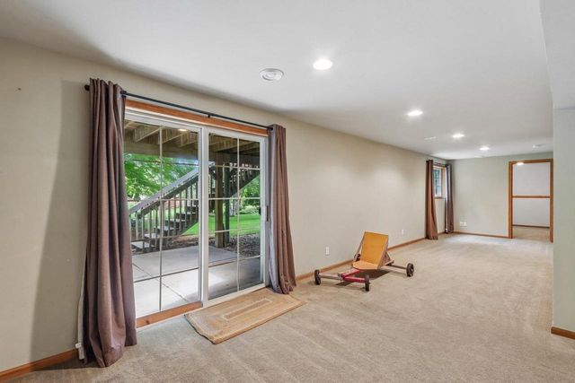 10 Black Stone Circle, Madison, WI 53719
