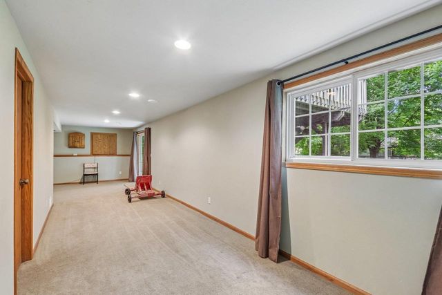 10 Black Stone Circle, Madison, WI 53719