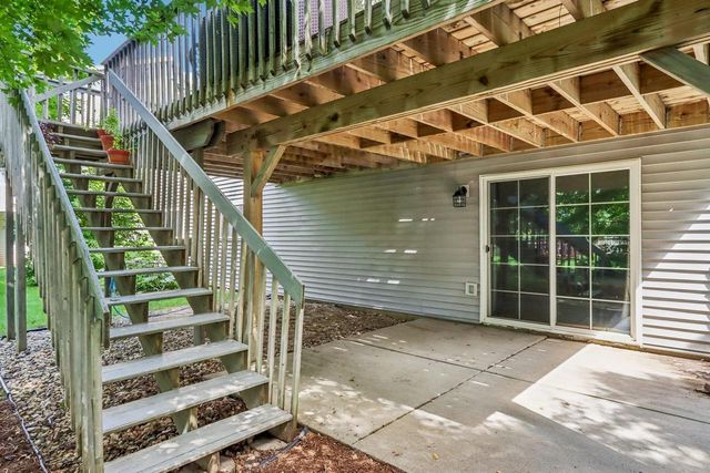 10 Black Stone Circle, Madison, WI 53719