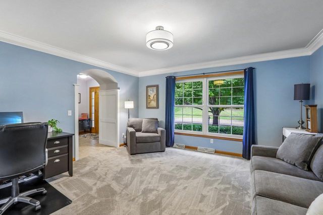 10 Black Stone Circle, Madison, WI 53719