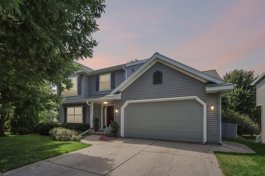 10 Black Stone Circle, Madison, WI 53719