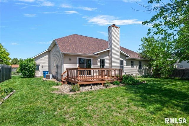 3908 GREENFIELD Drive, Springfield, IL 62704