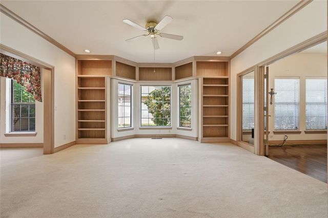 5515 Fairway Drive, Edmond, OK 73025