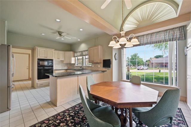5515 Fairway Drive, Edmond, OK 73025