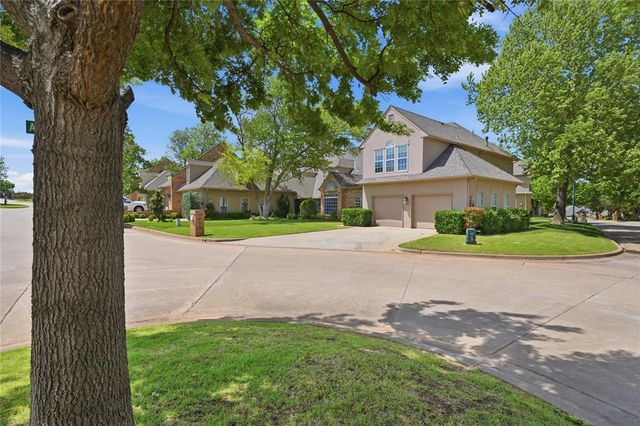 5515 Fairway Drive, Edmond, OK 73025