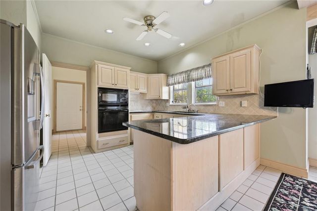 5515 Fairway Drive, Edmond, OK 73025