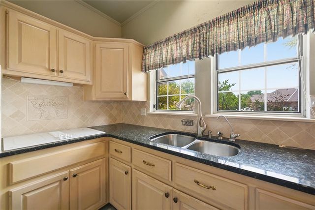 5515 Fairway Drive, Edmond, OK 73025