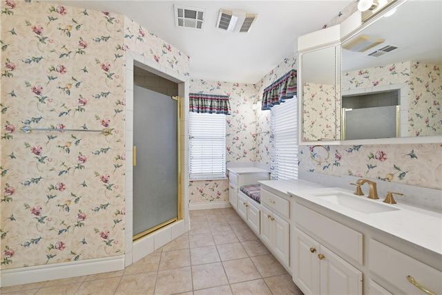 5515 Fairway Drive, Edmond, OK 73025