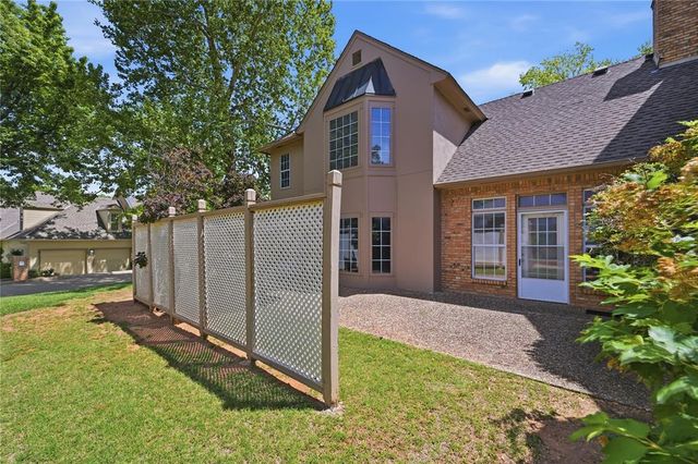 5515 Fairway Drive, Edmond, OK 73025