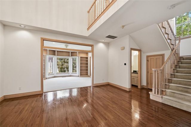 5515 Fairway Drive, Edmond, OK 73025