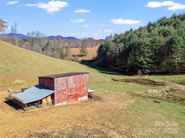 321 Lyle Lane, Green Mountain, NC 28740