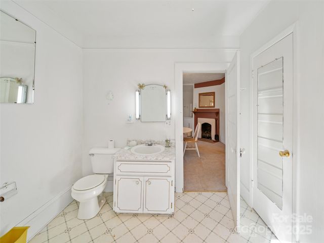 321 Lyle Lane, Green Mountain, NC 28740