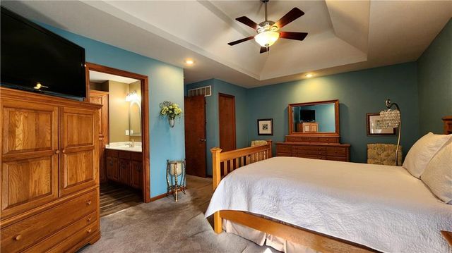 986 Owl Creek Parkway, Odessa, MO 64076