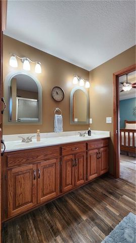 986 Owl Creek Parkway, Odessa, MO 64076