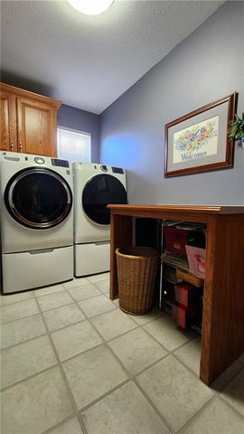 986 Owl Creek Parkway, Odessa, MO 64076